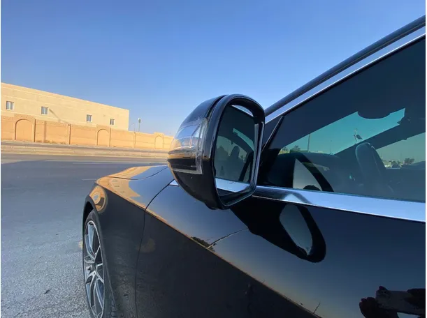 Car image 27