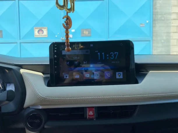Car image 15
