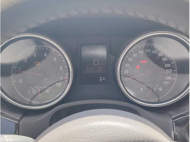 Car image 23