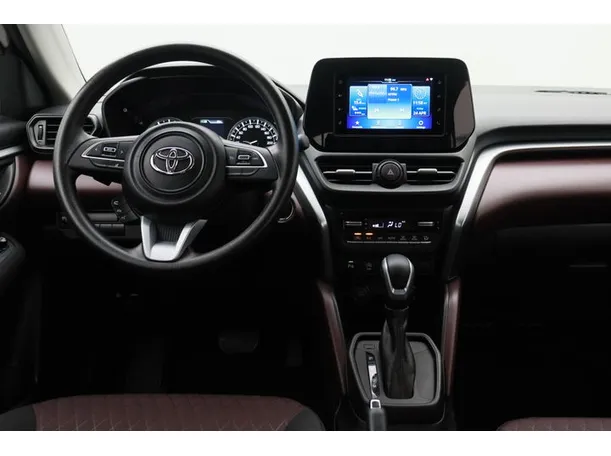 Car image 15