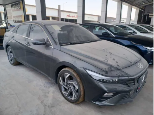 Car image 4
