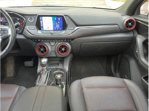 Car image 15