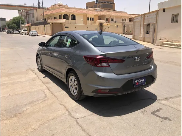 Car image 7