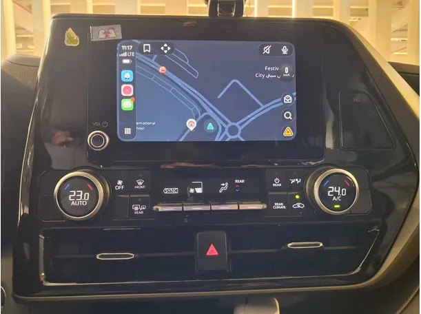 Car image 17