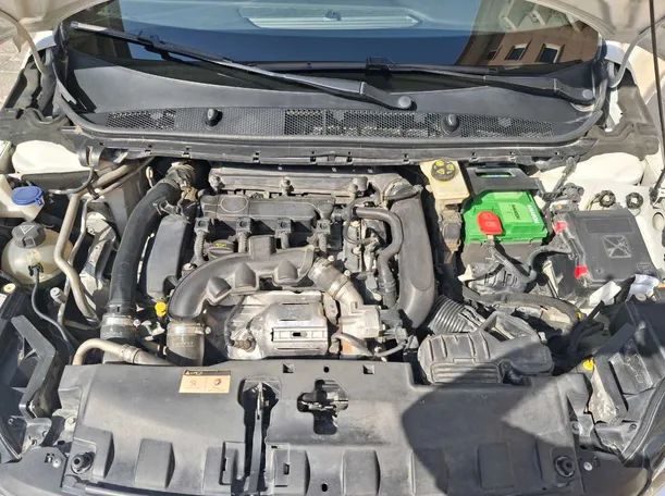 Car image 20