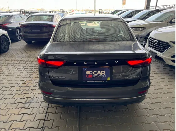 Car image 5