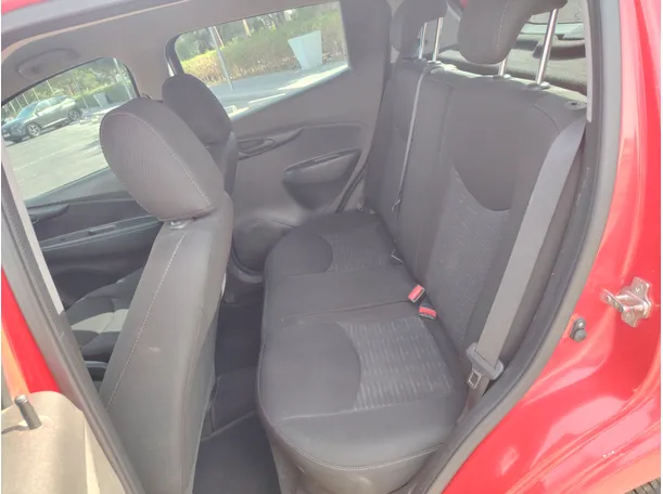 Car image 16