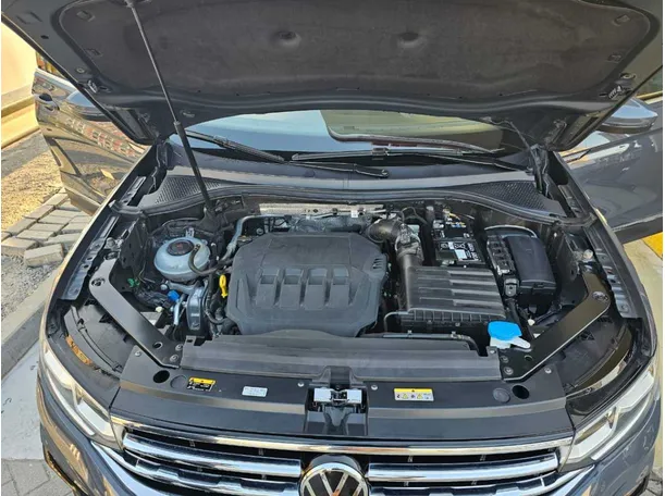 Car image 35