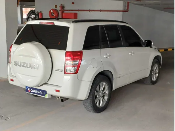 Car image 5