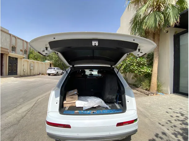 Car image 20