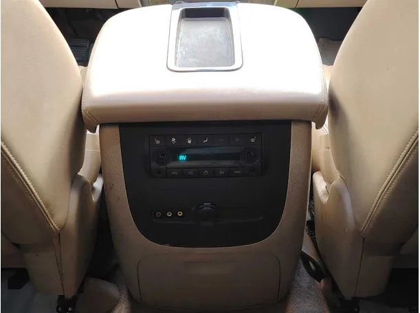 Car image 30