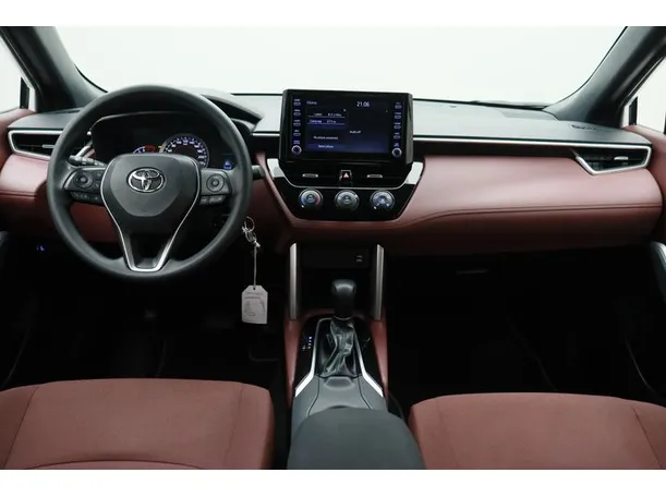 Car image 14