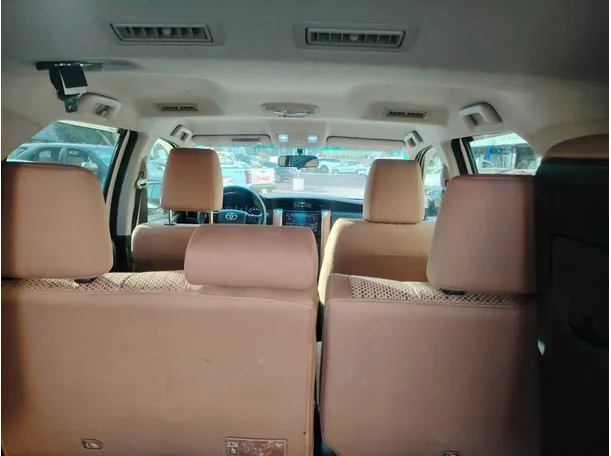 Car image 29