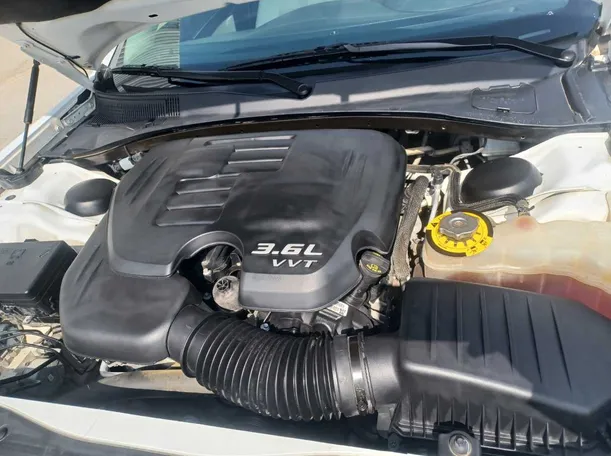 Car image 23