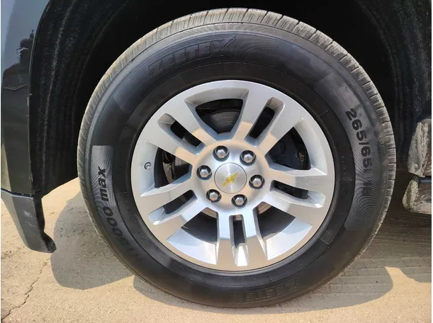Car image 10