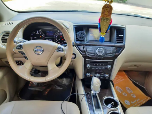 Car image 17