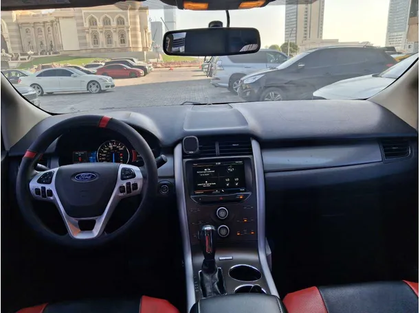 Car image 15