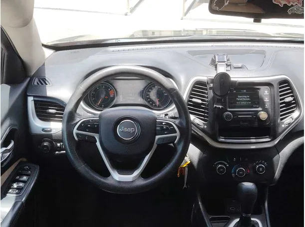 Car image 21