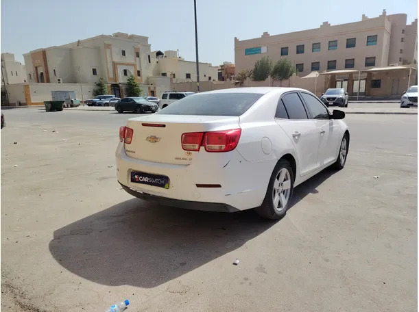 Car image 5