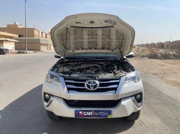 Car image 23