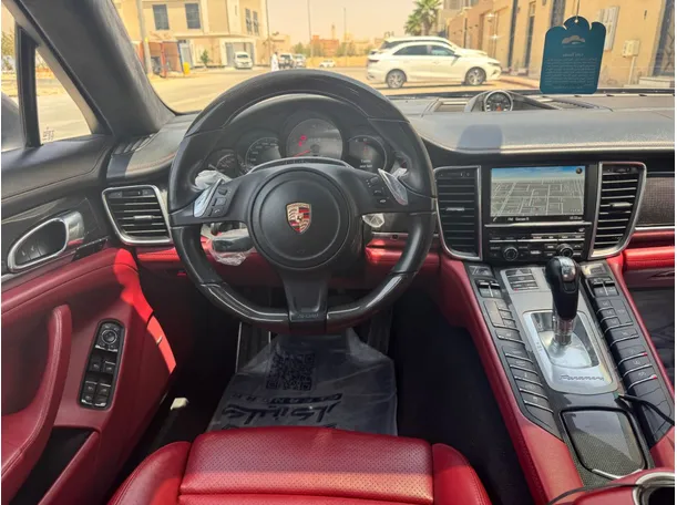 Car image 17