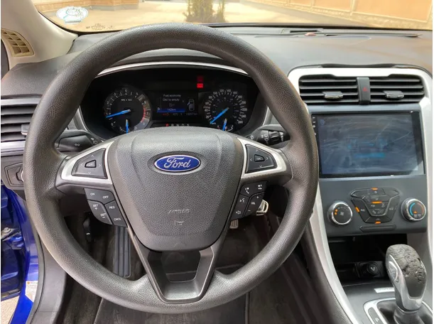 Car image 17