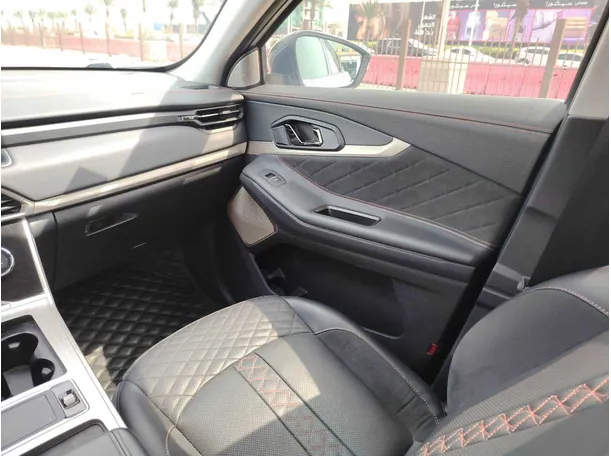 Car image 23
