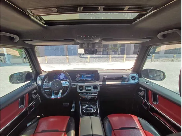 Car image 14