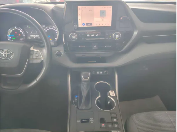 Car image 21