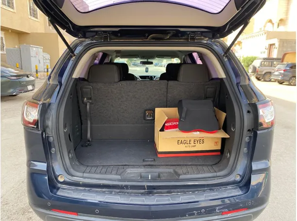 Car image 18