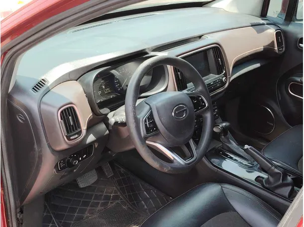 Car image 13