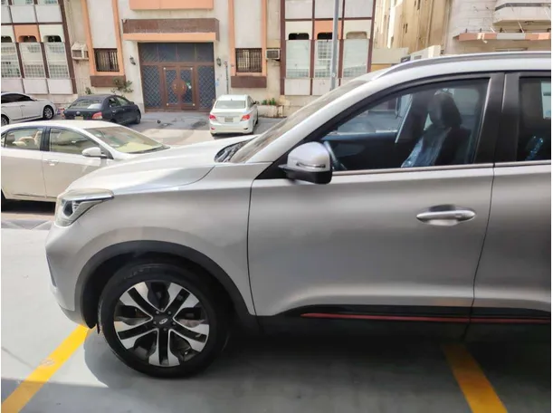 Car image 9