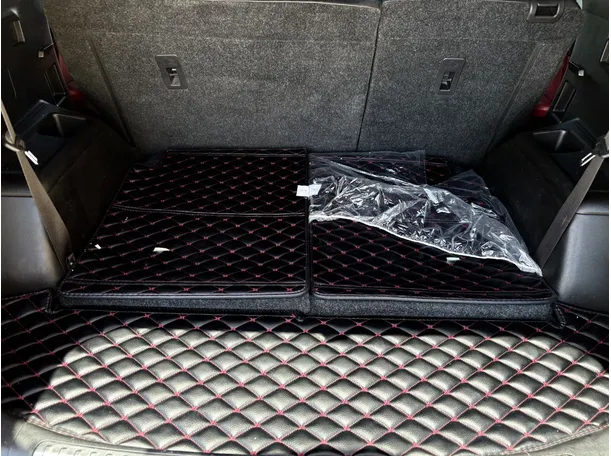 Car image 24