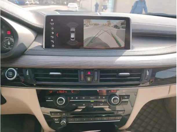 Car image 29