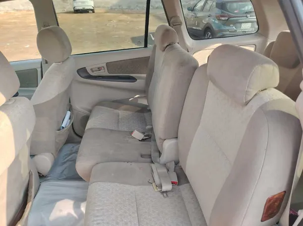 Car image 27