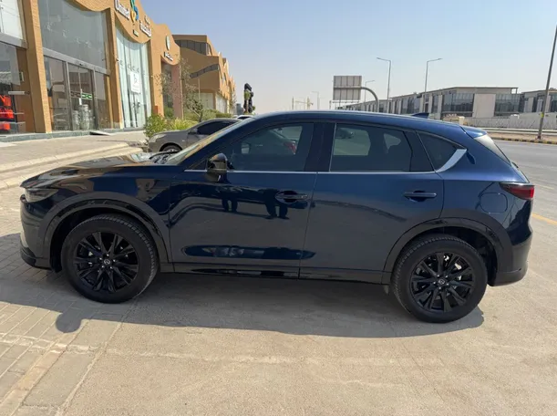 Car image 8