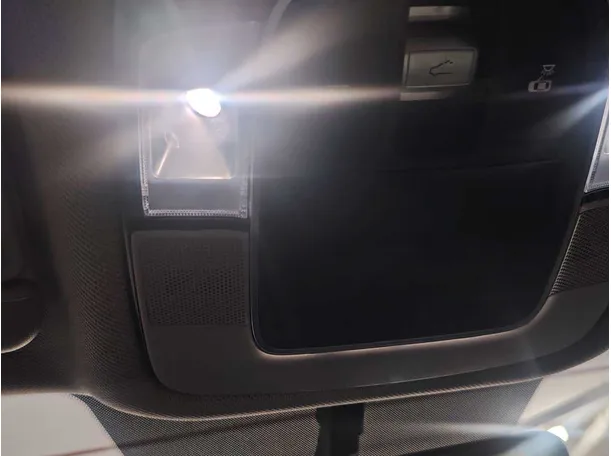 Car image 23