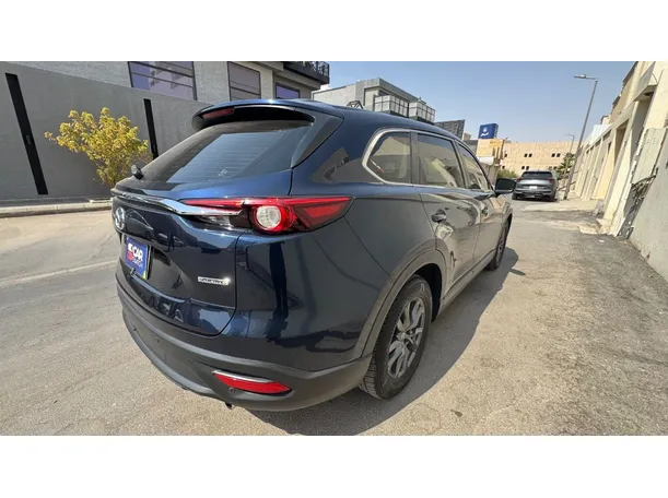 Car image 5