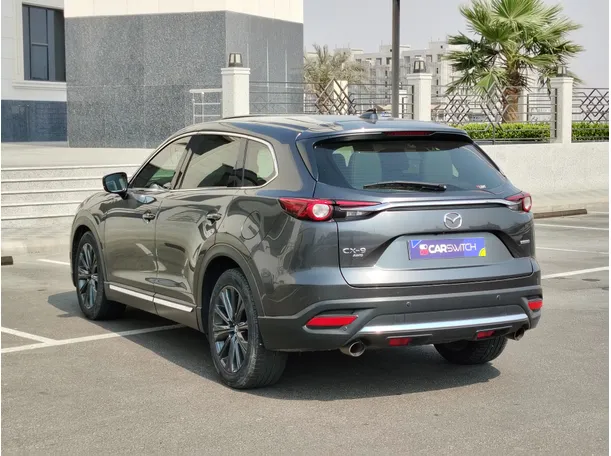 Car image 7