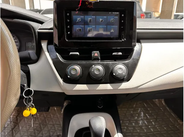 Car image 18