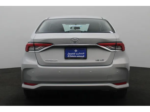 Car image 12
