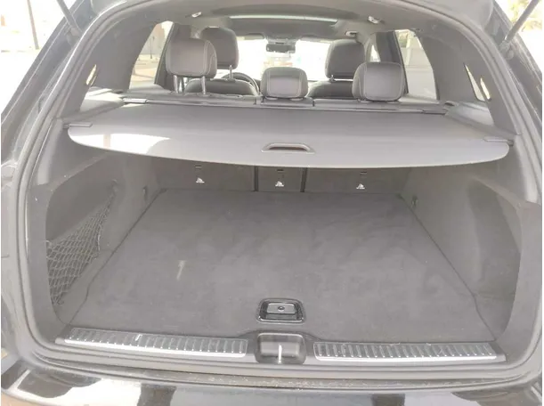 Car image 32