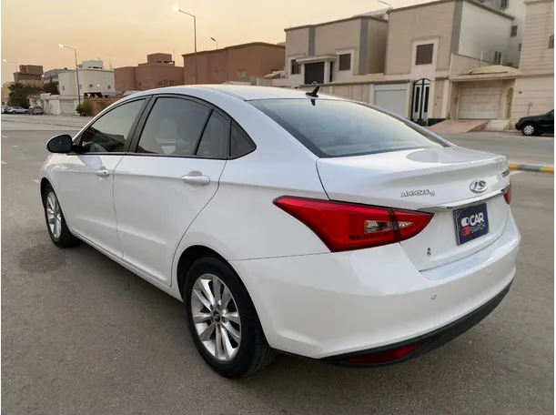 Car image 7