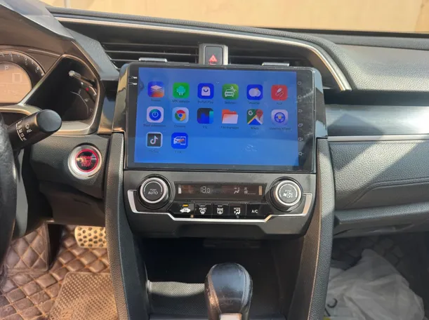 Car image 16
