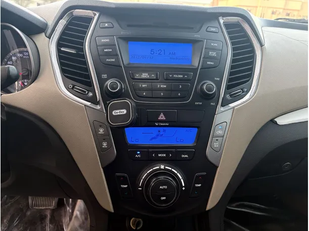 Car image 19