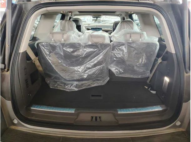 Car image 42