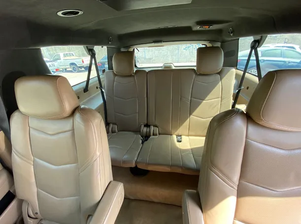 Car image 33