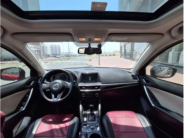Car image 19