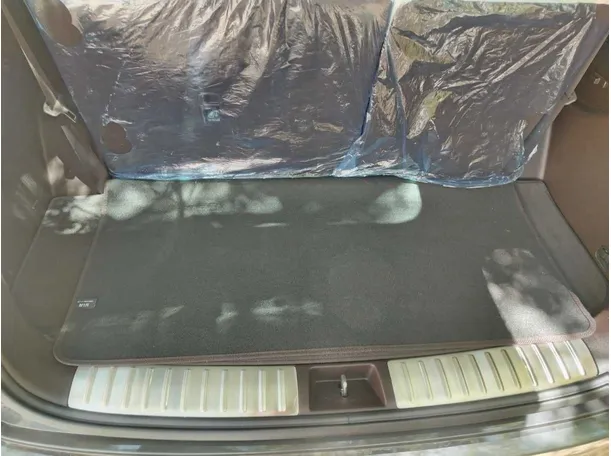 Car image 36