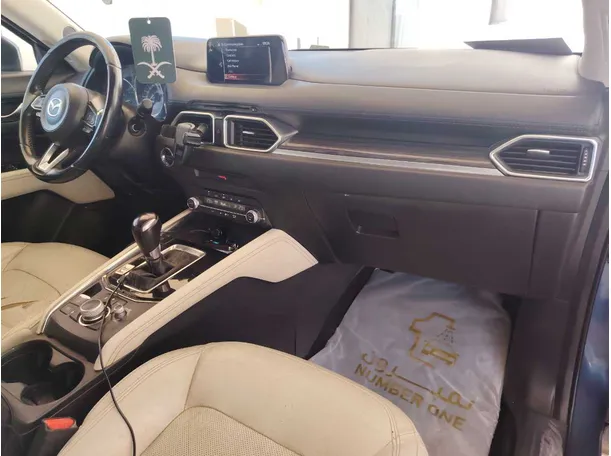 Car image 24